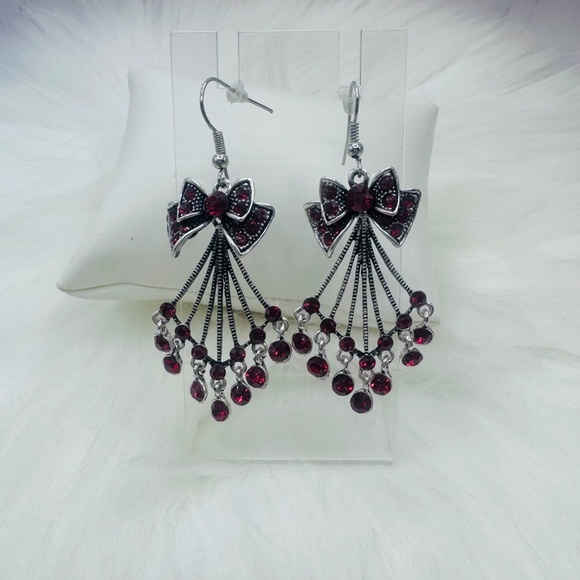 Chandelier Bow Rhinestone Statement Earrings in red - Picture 3 of 4